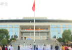 湖南民院：藏族學生盛裝升國旗 共祝祖國繁榮昌盛