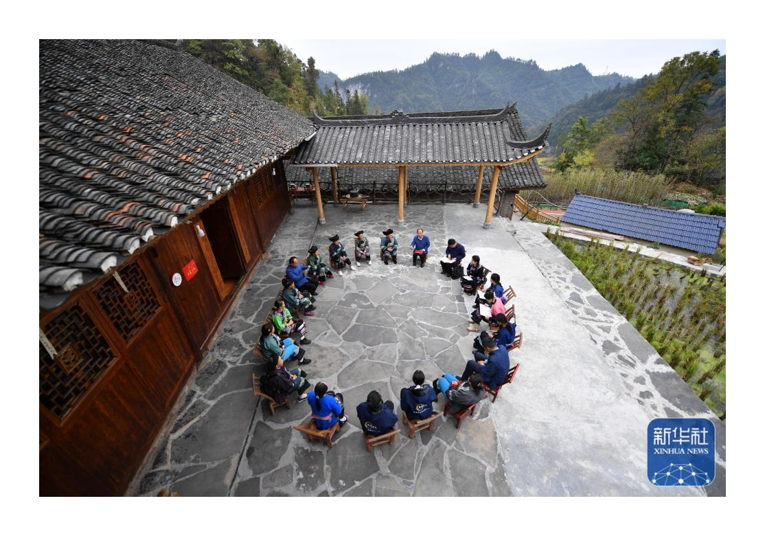 新时代新征程新伟业丨“不管多偏远的地方，都不会被落下”——十八洞村里宣讲二十大精神的“院坝会”