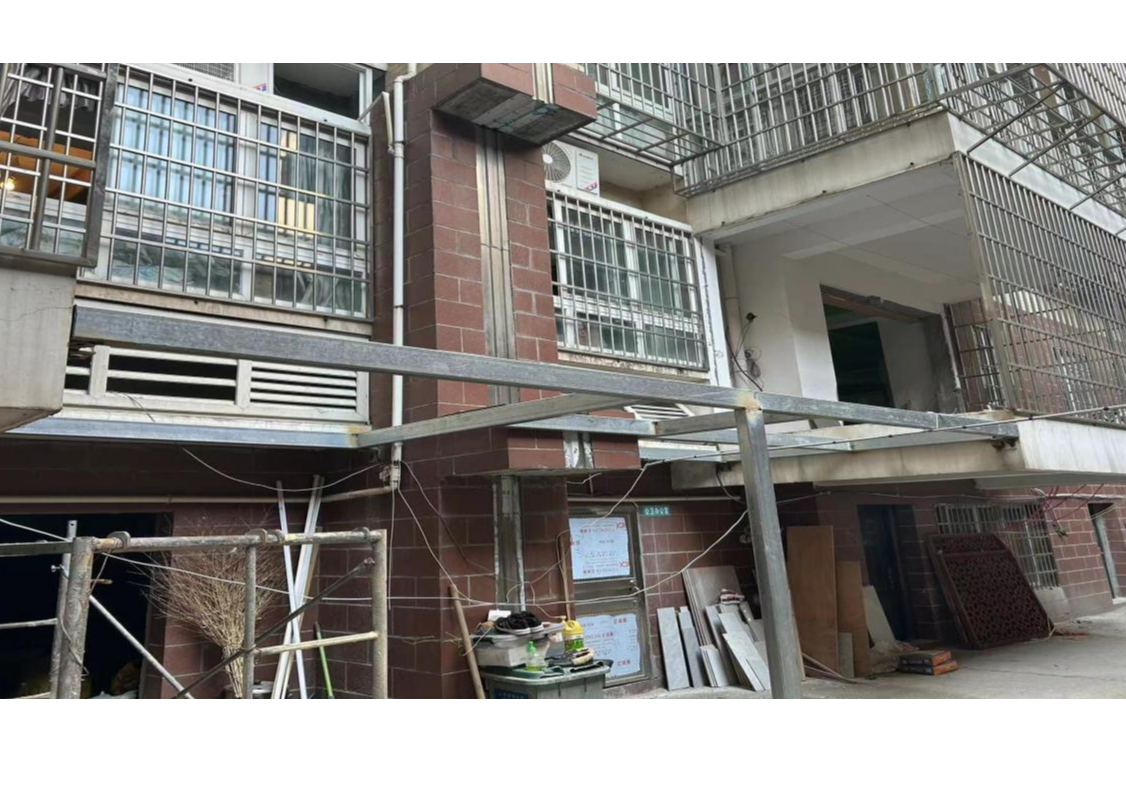 求索街道依法拆除一处新增违法建筑